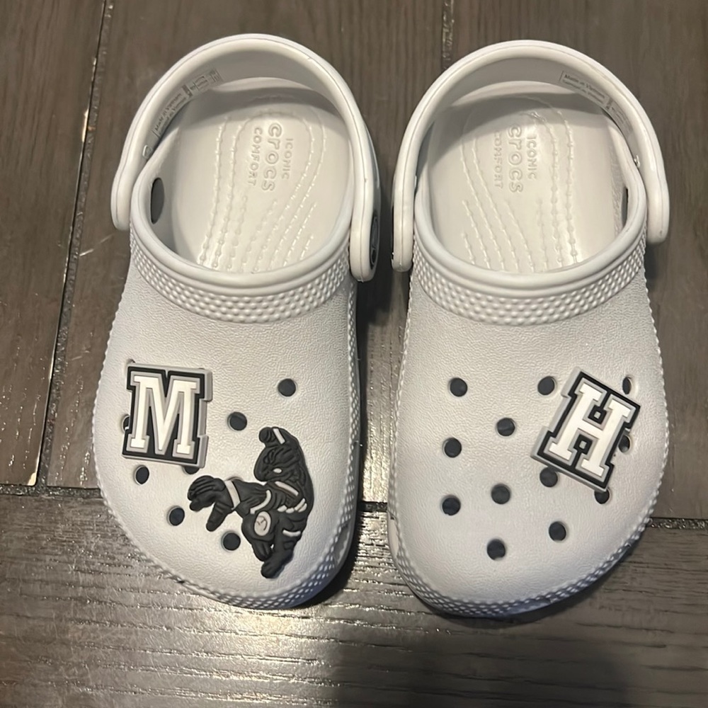 8c Toddler Crocs